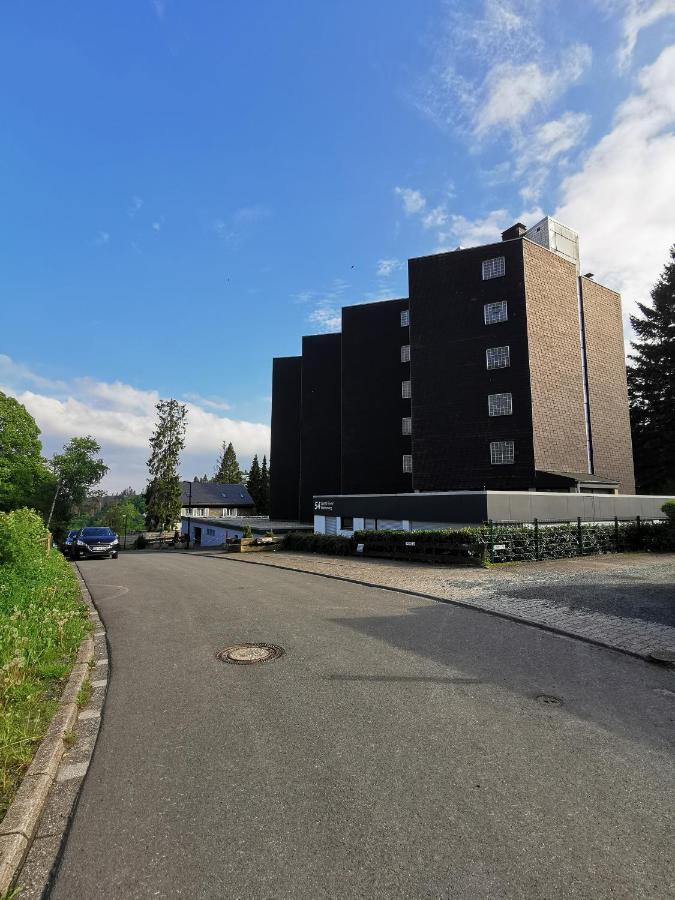 Ferienwohnung Hochsitz Mit Traumhaften Blick Auf Die Bobbahn Und Umliegenden Berge Winterberg