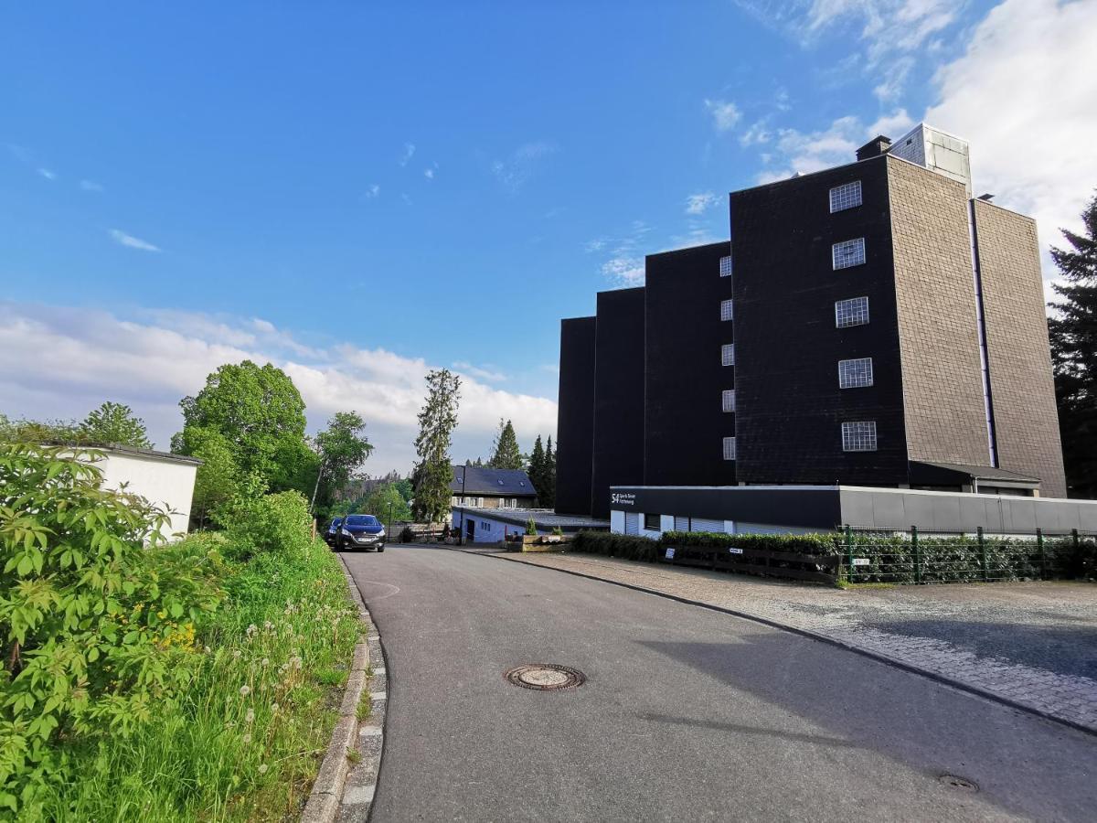 Ferienwohnung Hochsitz Mit Traumhaften Blick Auf Die Bobbahn Und Umliegenden Berge Apartment
