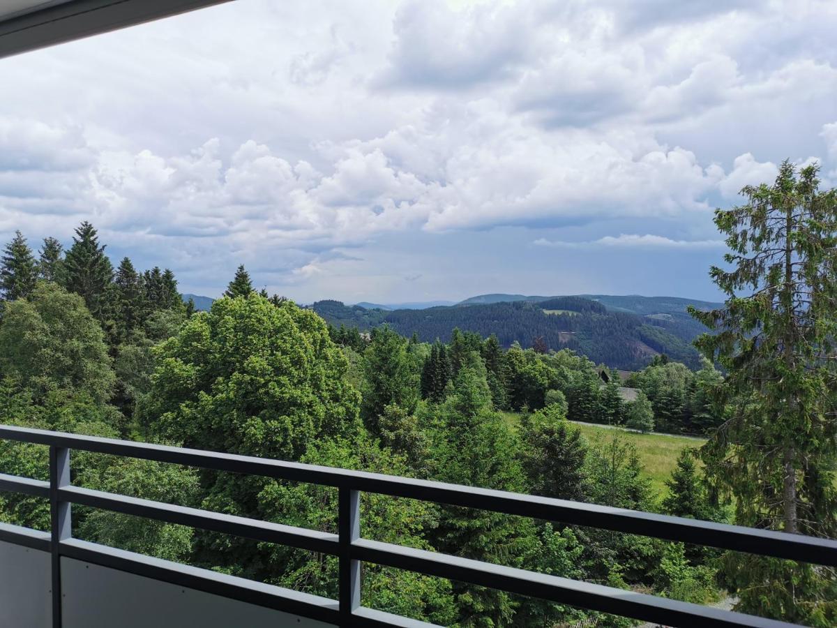Ferienwohnung Hochsitz Mit Traumhaften Blick Auf Die Bobbahn Und Umliegenden Berge