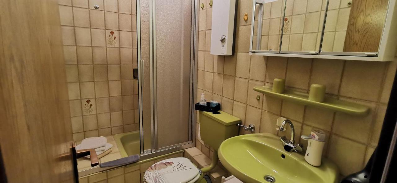 Ferienwohnung Hochsitz Mit Traumhaften Blick Auf Die Bobbahn Und Umliegenden Berge Winterberg