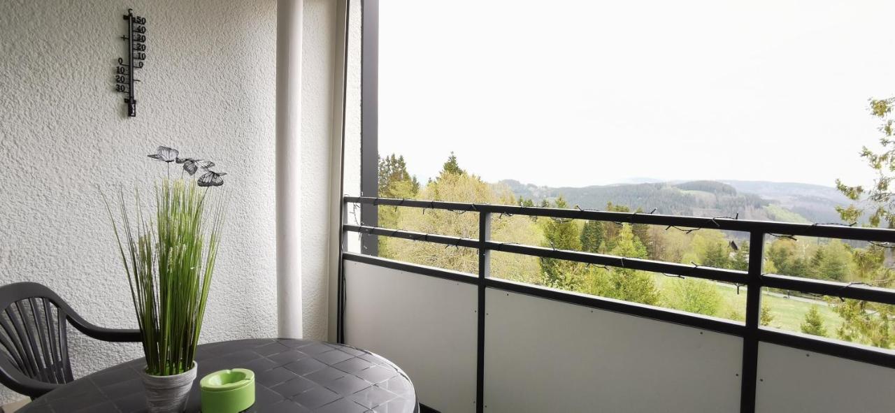 Ferienwohnung Hochsitz Mit Traumhaften Blick Auf Die Bobbahn Und Umliegenden Berge * Winterberg